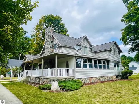123 S S Brg, Bellaire, MI 49615
