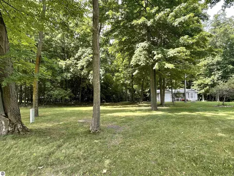 3250 Juniper Dr, Farwell, MI 48622 photo 16