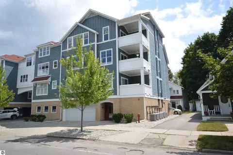 825 Seventh St #208, Traverse City, MI 49684
