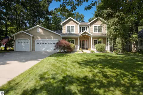 3275 Village Circle Dr, Traverse City, MI 49686