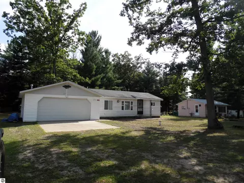 2054 Evergreen Trl, Prescott, MI 48756