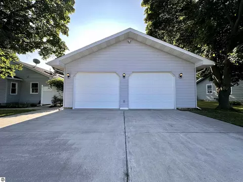 509 E Third St, Elk Rapids, MI 49629 photo 48