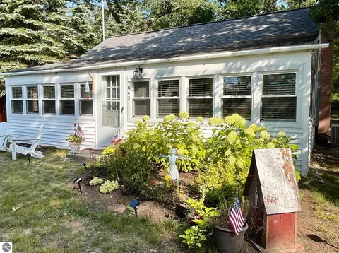 1643 Little Ave, National City, MI 48748