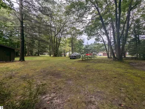 Exterior - 5105 E Michigan Ave, Au Gres, MI 48703 photo 4 of 16