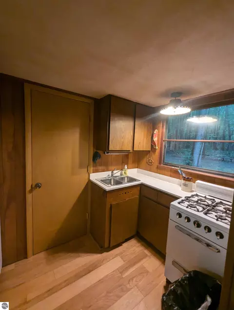 Kitchen - 5105 E Michigan Ave, Au Gres, MI 48703 photo 2 of 4