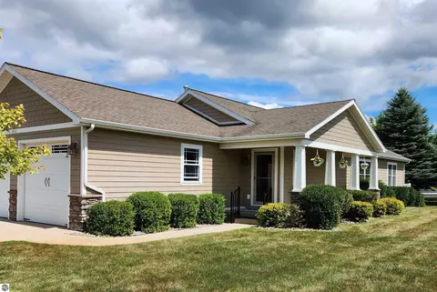2016 Chrystal Ridge Dr, Traverse City, MI 49686