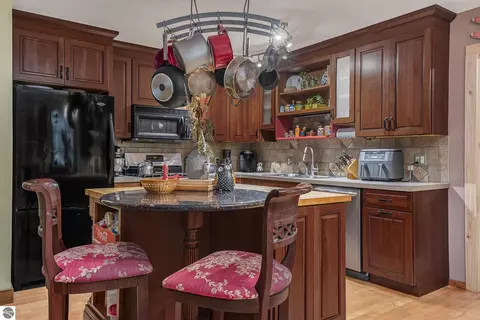 Kitchen - 2541 E Cherry Ln, Cedar, MI 49621 photo 2 of 4
