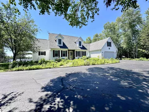 6246 Black Bass Bay, Presque Isle, MI 49777