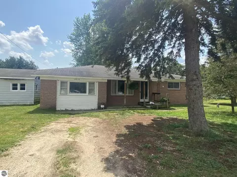 5919 Southview St, Lake City, MI 49651