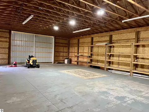 2330 E Surrey Rd, Farwell, MI 48622 photo 11