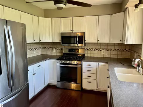 2330 E Surrey Rd, Farwell, MI 48622 photo 53