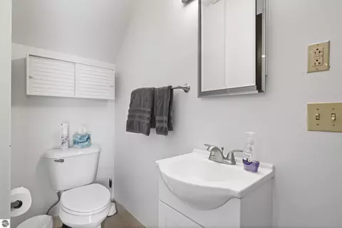 5000 S Townhouse Dr #E7, Cedar, MI 49621 photo 13