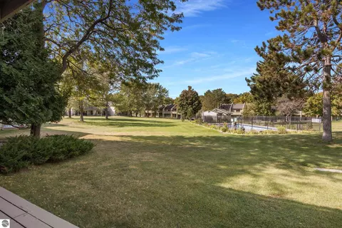 5000 S Townhouse Dr #E7, Cedar, MI 49621 photo 7
