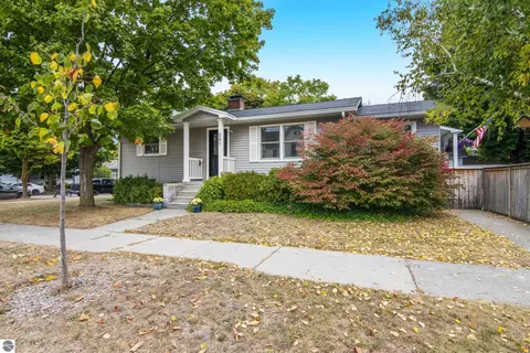 541 Second St, Traverse City, MI 49684