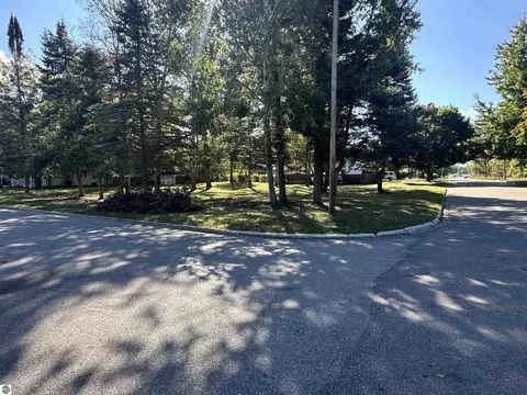 lot97 Hemlock Ave, Clare, MI 48617
