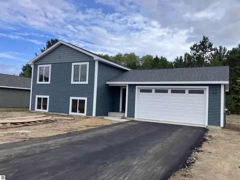 4890 Meadowlark Ln #50, Traverse City, MI 49685