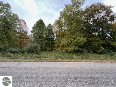 tbd Oakridge Dr, Perrinton, MI 48871