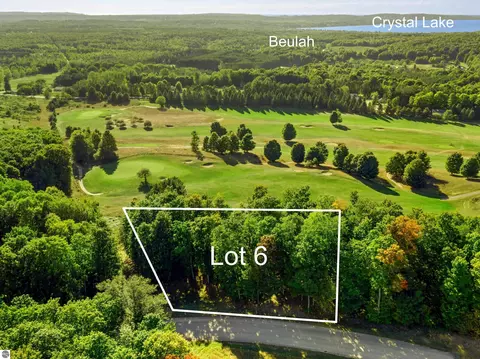 006 Heather Ridge Trl, Beulah, MI 49617