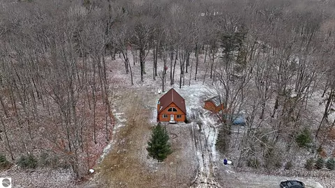 7864 S 1 Rd, Harrietta, MI 49638 photo 11