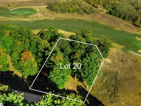 0020 Heather Ridge Trl, Beulah, MI 49617