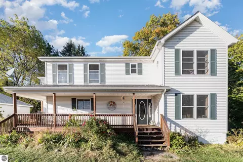 1072 S Coldwater Rd, Mount Pleasant, MI 48858