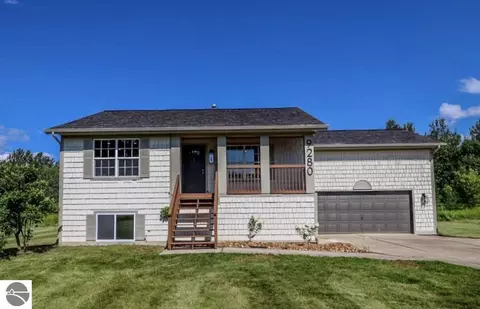 9280 Parmeter Ave, Rockford, MI 49341