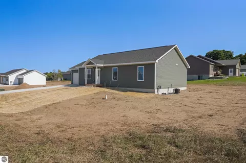 4446 Edwin Blvd, Grawn, MI 49637 photo 3