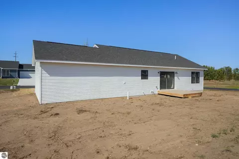 4468 Edwin Blvd, Grawn, MI 49637 photo 4