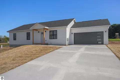 4468 Edwin Blvd, Grawn, MI 49637 photo 2
