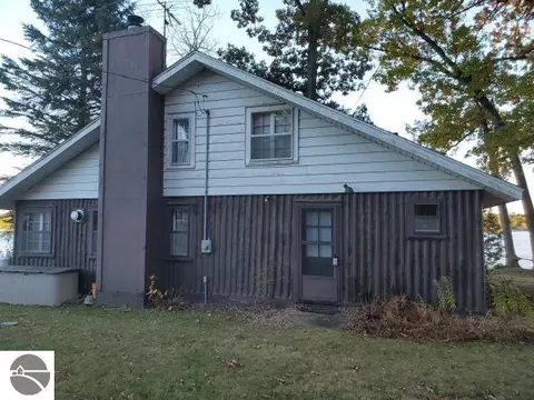 Exterior - 3700 Forest Dr, Lupton, MI 48635 photo 1 of 2