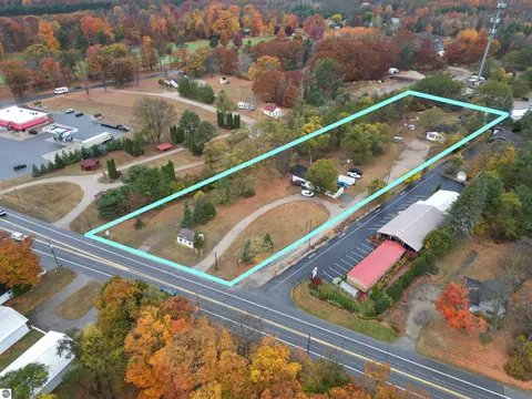 12877 Us-31 N, Charlevoix, MI 49720