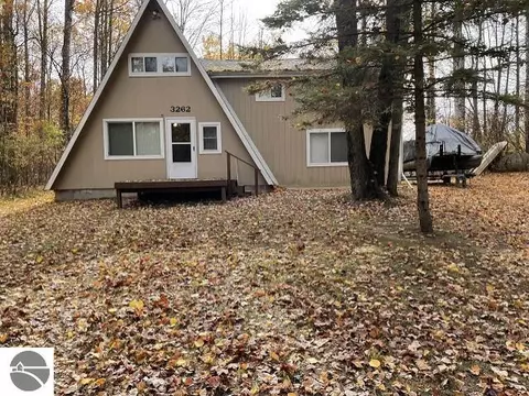 3262 Deerfield Ln, Lupton, MI 48635