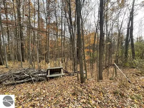 3262 Deerfield Ln, Lupton, MI 48635 photo 6