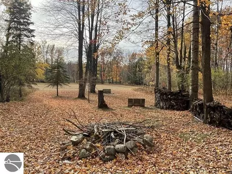 3262 Deerfield Ln, Lupton, MI 48635 photo 5