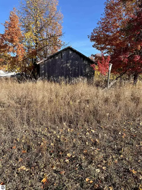 000 Cherry Ave, Kewadin, MI 49648