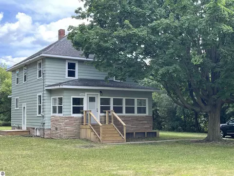 5462 N Mission Rd, Rosebush, MI 48878