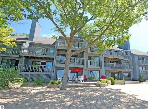 11 Beach Walk #11/12, Glen Arbor, MI 49636
