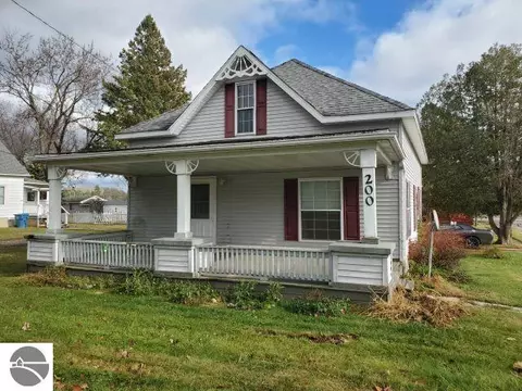 200 George Smith Jr St, Rose City, MI 48654