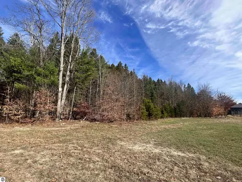 3078 Mayfield Rd, Traverse City, MI 49696
