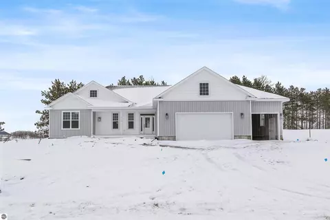 4479 Lamarche Cir, Traverse City, MI 49685