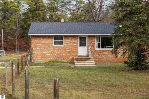 335 Red Tailed Hawk Loop, Grayling, MI 49738 photo 2