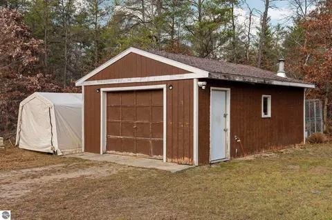 335 Red Tailed Hawk Loop, Grayling, MI 49738 photo 25