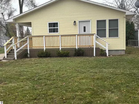 1105 Ward St, Mount Pleasant, MI 48858
