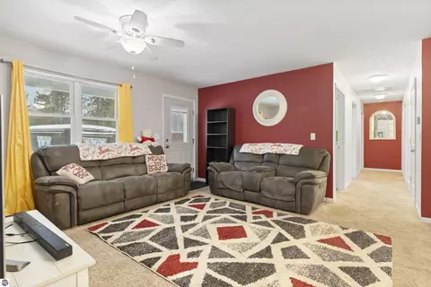 2165 Helen Ln, Beulah, MI 49617