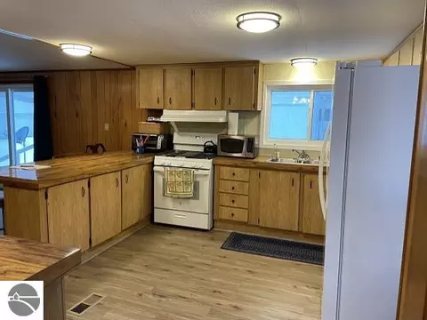 5855 Esmond Rd, Hale, MI 48739 photo 9
