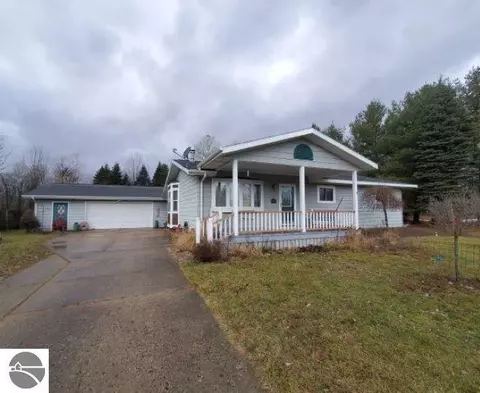415 N Fourth St, West Branch, MI 48661