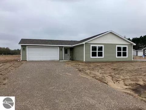 4909 Meadowlark Ln #38, Traverse City, MI 49685