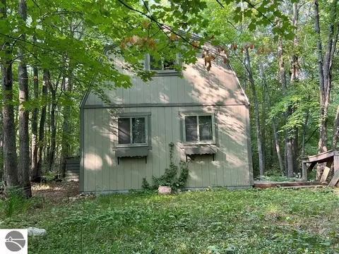 Vl S 47 3/4 Road, Cadillac, MI 49601