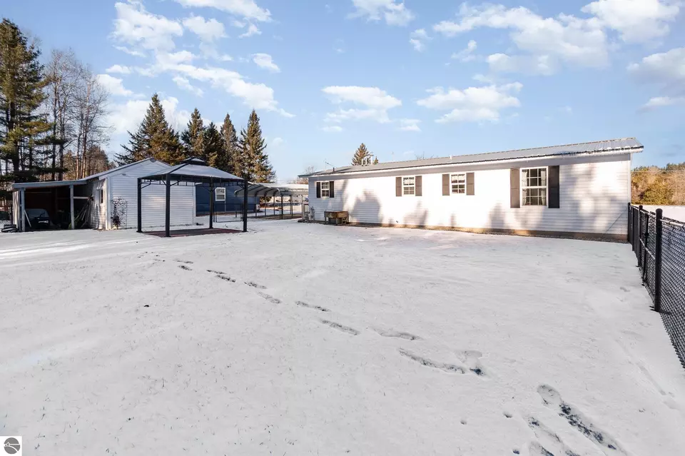  582 Cedardale Dr, Rose City, MI 48654 photo 29