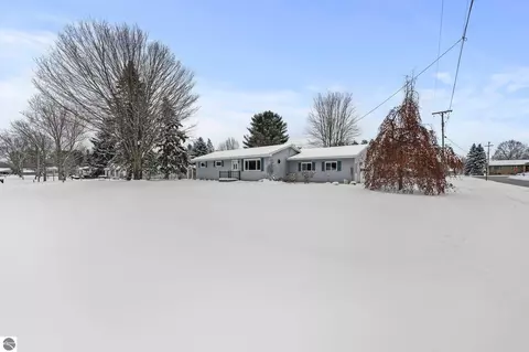 619 Ash St, Kingsley, MI 49649